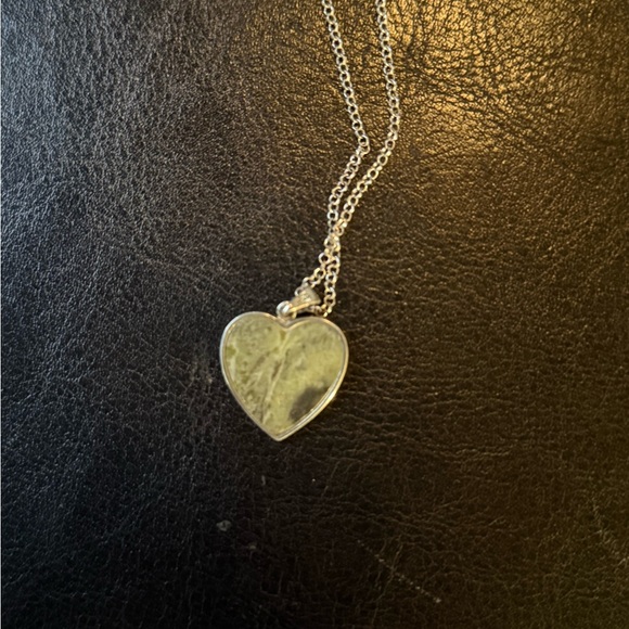 925 Silver Ireland Connemara Marble Heart and 925 Italian 17.75 inch necklace 5g - Picture 3 of 4